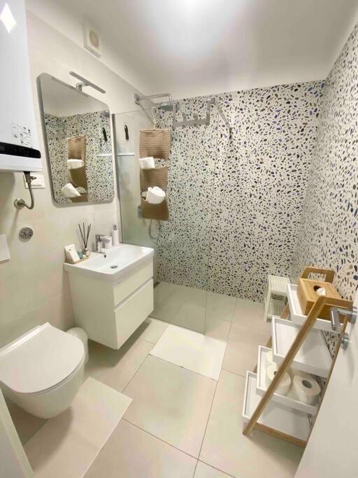 Studio Apartment Rosa Krk Krk Town Exterior foto